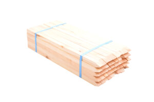 Vurenhouten piketten 22x22x300 € 0,35 p/st  per 50 stuks